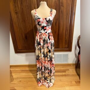 NWT Guess by Marciano Tropical Floral Maxi Dress Open Back Resort Vacation XS/S